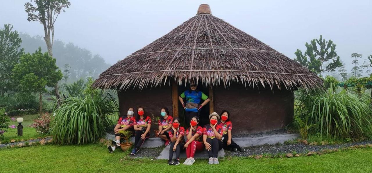 Baan Farang Homestay Phra Saeng Ban Nam Dam Eksteriør billede